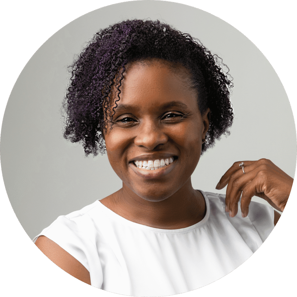 Merissa Si-Lence Founder Headshot Portrait of Merissa smiling confidently, representing the founder of a blog for women building businesses after hours.